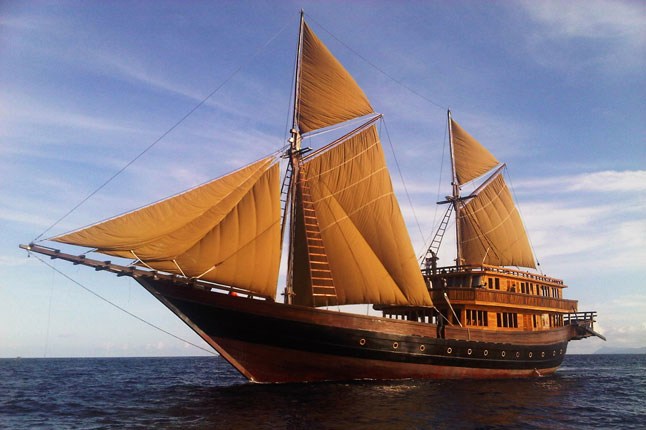 Kapal Pinisi Bulukumba